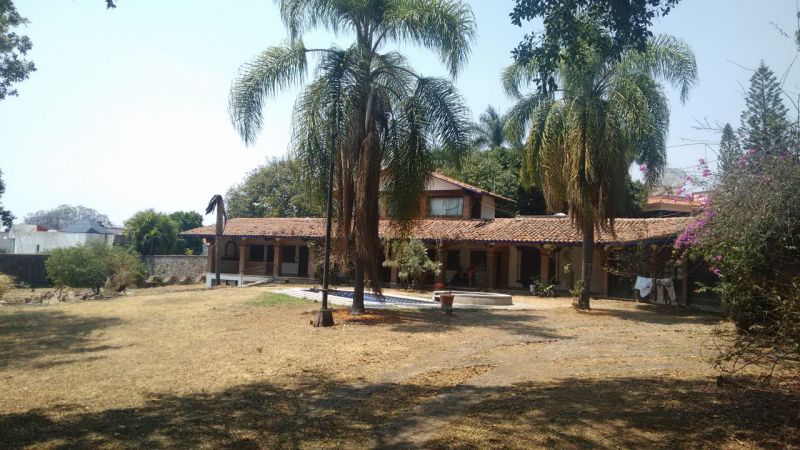 Casas en V E N D I D A