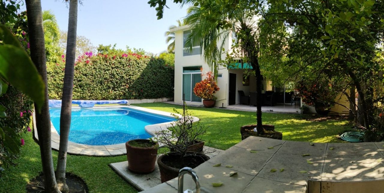 CASA PRIVADA EN CLUB DE GOLF