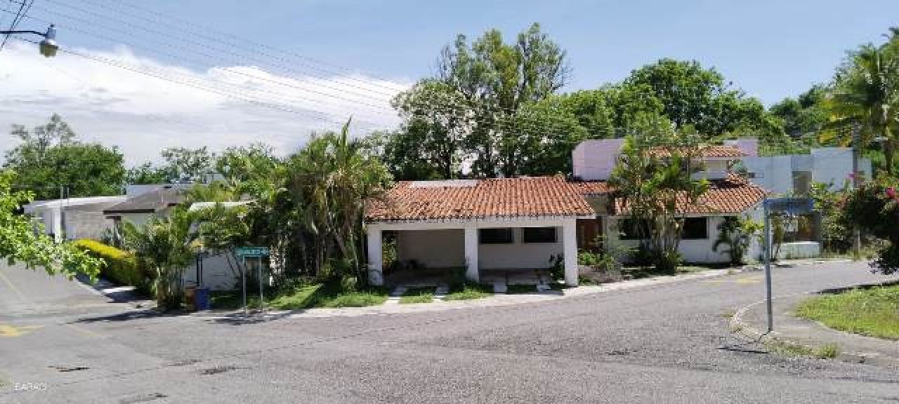 Casas en Fraccionamiento y Club de Golf Santa Fe