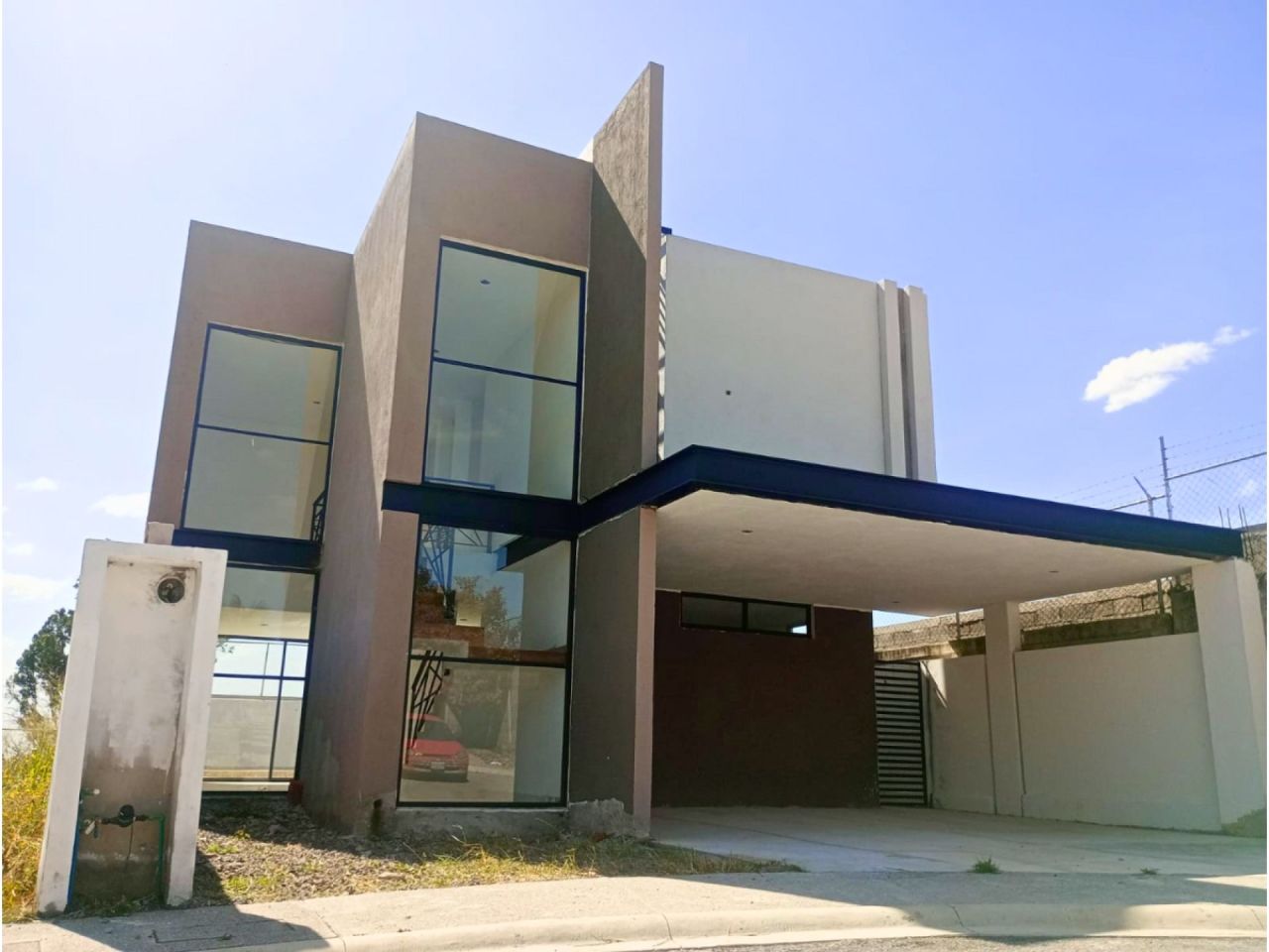 Casas en Flores del Tehuicil