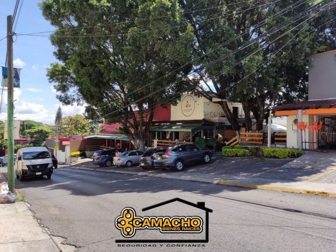 Locales comerciales en Acapatzingo