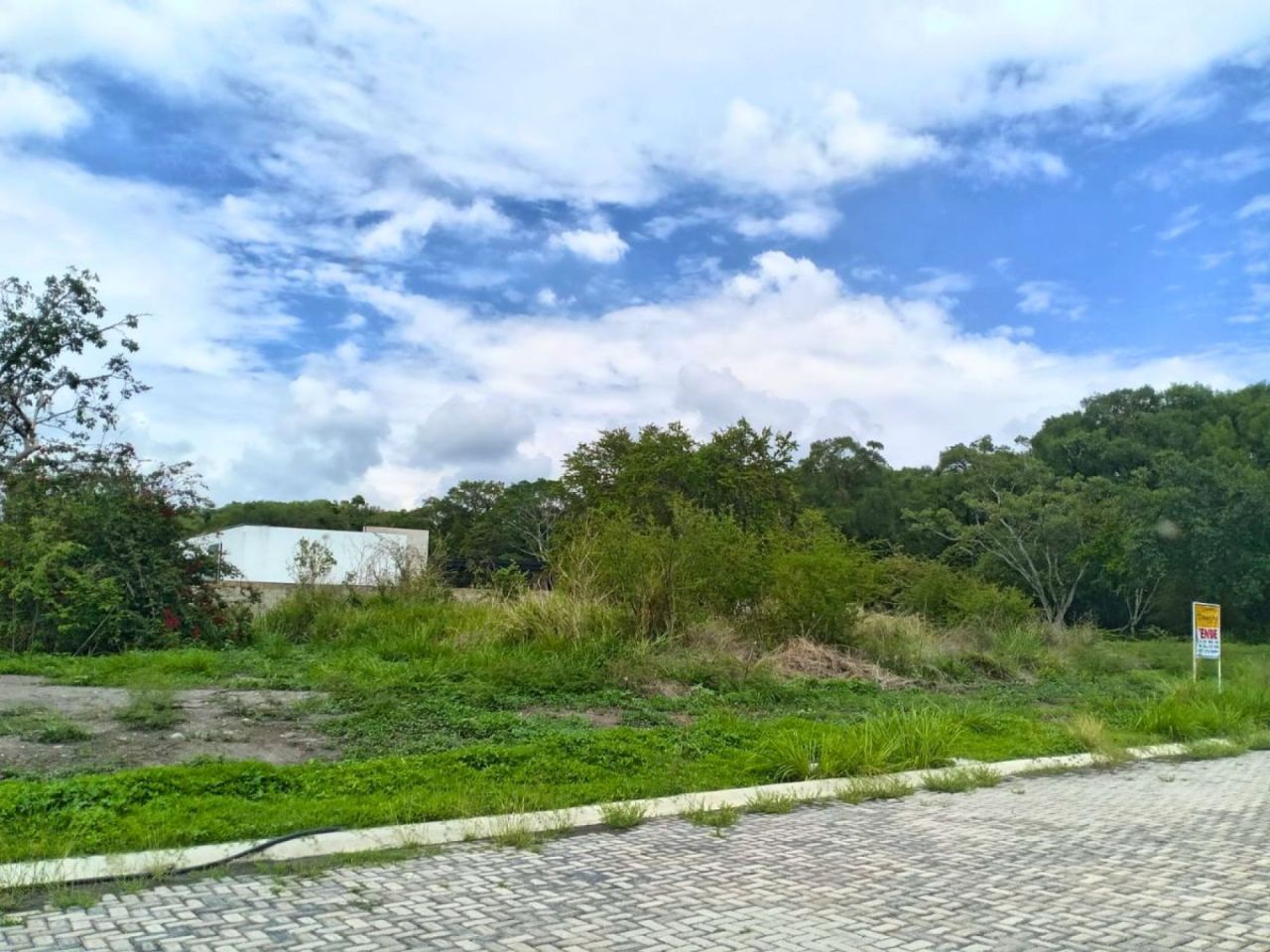 Terrenos en La Hondonada