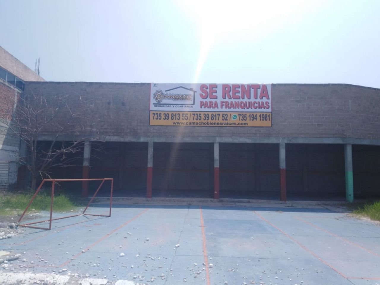 Locales comerciales en Fracc. Manantiales