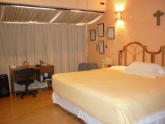 {"esp":"Recamara en bungalow","ing":"Bedroom at bungalow"}