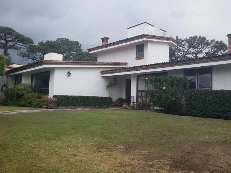 Residencias en Santa María Ahuacatitlan