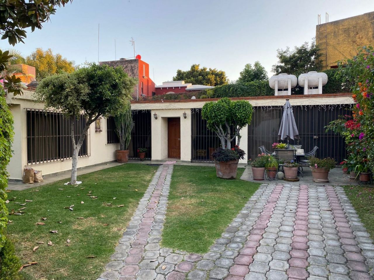 CASA EN UN NIVEL EN VENTA