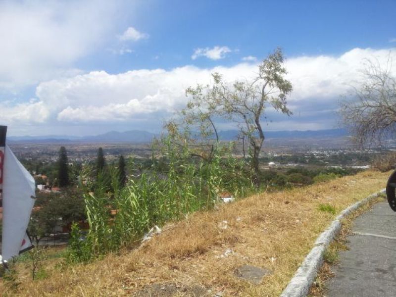 Terrenos en Lomas de Cuernavaca
