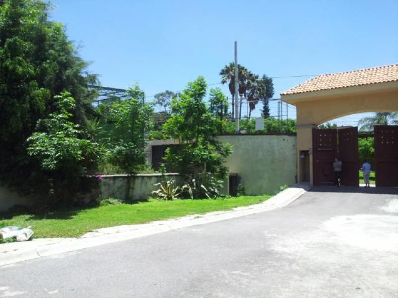 Terrenos en Lomas de Cortes