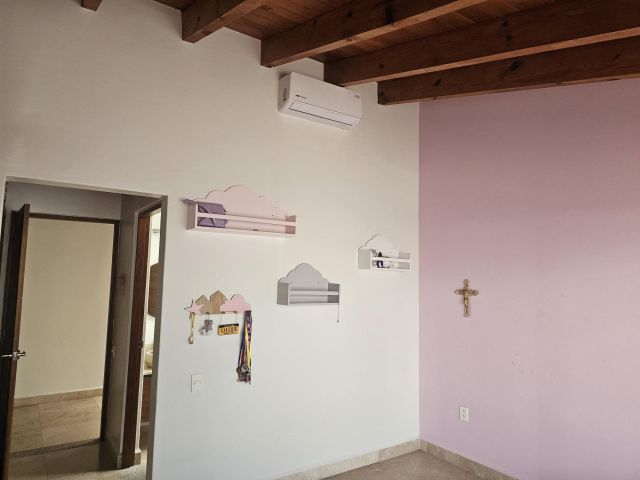 {"esp":"Recamara con ba\u00f1o  y closet","ing":""}