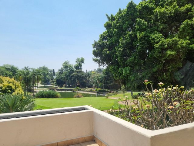 {"esp":"Balcon de recamara principal","ing":""}