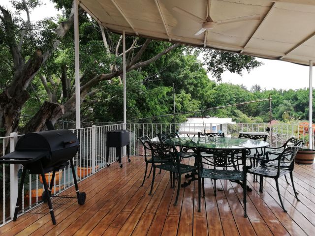 {"esp":"Gran Terraza con 1\/2 bq\u00f1o","ing":""}