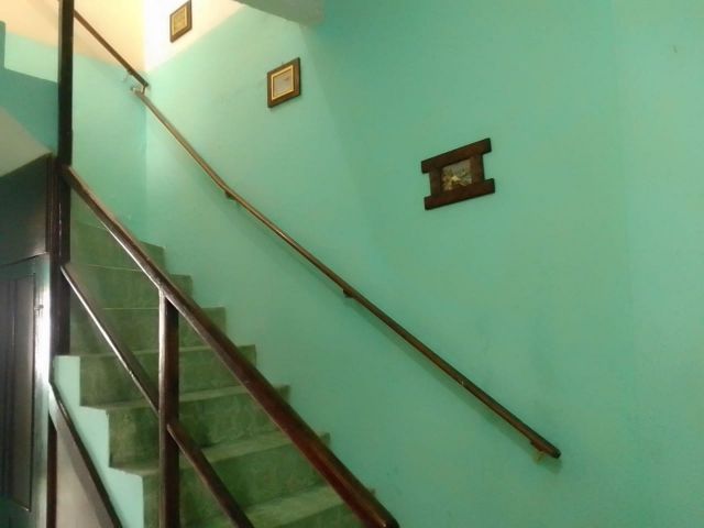 {"esp":"Acceso a Planta Alta.","ing":""}