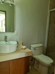 {"esp":"Ba\u00f1o","ing":""}