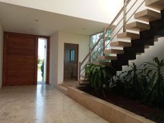 {"esp":"Acceso principal","ing":""}