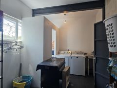 {"esp":"Cto de servicio con ba\u00f1o, bodega, y area de lavado","ing":""}