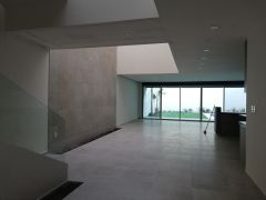 {"esp":"Estancia","ing":""}