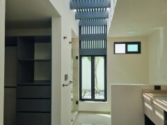 {"esp":"Ba\u00f1o","ing":""}