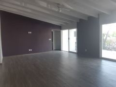 {"esp":"sala comedor","ing":""}