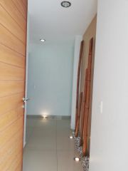 {"esp":"Entrada","ing":""}