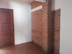 {"esp":"Bodega","ing":""}