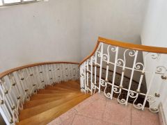 {"esp":"Acceso a Planta Baja","ing":""}