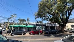 {"esp":"Fachada sur sobre Av principal","ing":""}