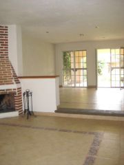 {"esp":"Sala con Chimenea muy  comoda","ing":""}