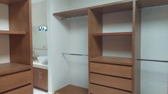 {"esp":"vestidor y ba\u00f1o","ing":""}