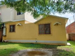 {"esp":"Fachada Posterior","ing":""}