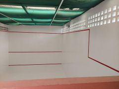 {"esp":"Cancha de Squash","ing":""}