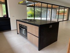 {"esp":"Cocina equipada","ing":""}