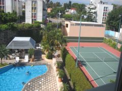 {"esp":"Cancha Squash y Tenis","ing":""}