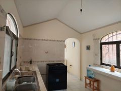 {"esp":"Cocina y acceso \u00e1rea de lavado","ing":""}