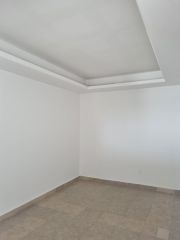 {"esp":"Cubiculo 2","ing":""}