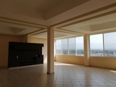 {"esp":"Salon de juegops","ing":""}