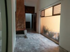 {"esp":"Acceso principal","ing":""}