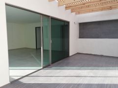 {"esp":"Terraza de Recamara principal","ing":""}