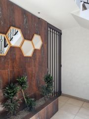 {"esp":"Loby","ing":""}