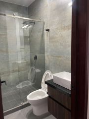 {"esp":"ba\u00f1o planta baja","ing":""}