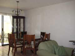 {"esp":"Comedor","ing":""}