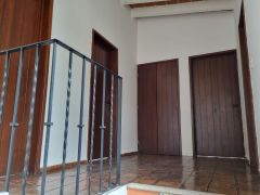 {"esp":"Planta  Alta","ing":""}