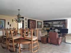 {"esp":"sala comedor","ing":""}