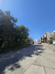 {"esp":"calle","ing":""}