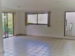 {"esp":"Recamara principal","ing":""}