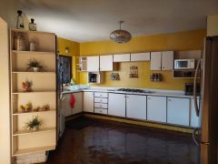 {"esp":"cocina equipada","ing":""}