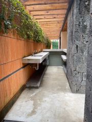 {"esp":"Ba\u00f1os hombres\/mujeres","ing":""}