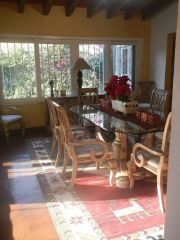 {"esp":"comedor","ing":""}