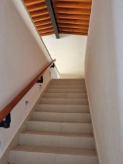 {"esp":"Acceso a Planta Alta.","ing":""}