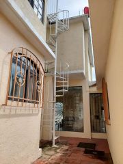 {"esp":"Patio interior","ing":""}