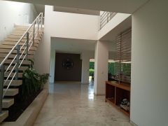 {"esp":"Acceso principal","ing":""}